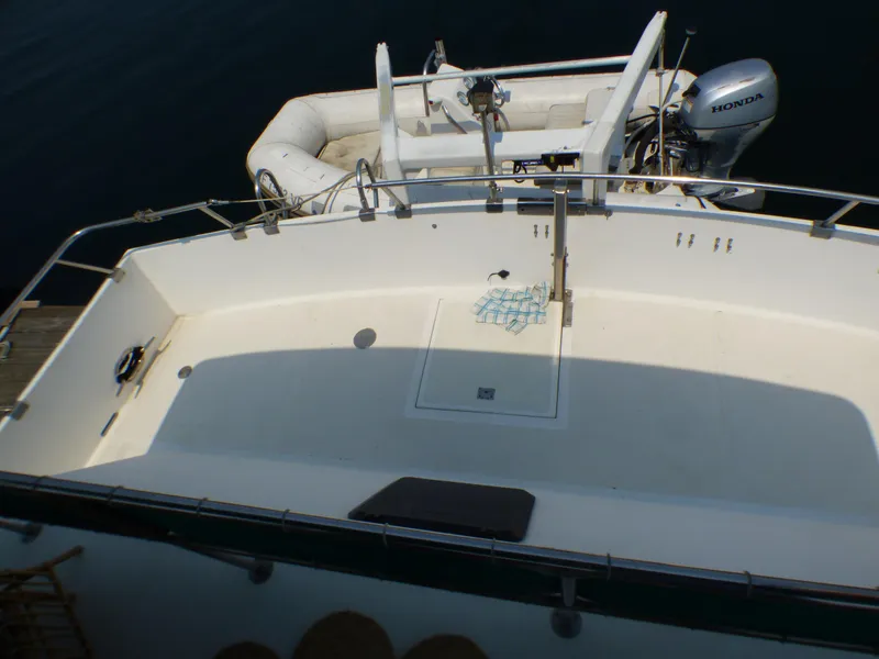 1985 DeFever 40 Offshore Cruiser Flybridge