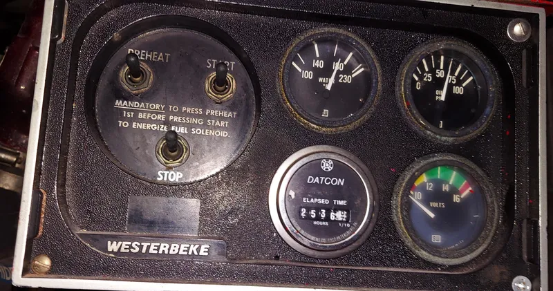 1985 DeFever 40 Offshore Cruiser Flybridge