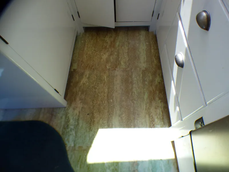1985 DeFever 40 Offshore Cruiser Flybridge