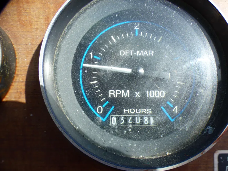 1985 DeFever 40 Offshore Cruiser Flybridge