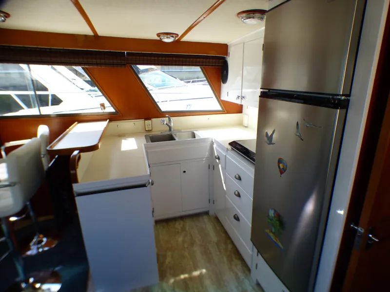 1985 DeFever 40 Offshore Cruiser Flybridge