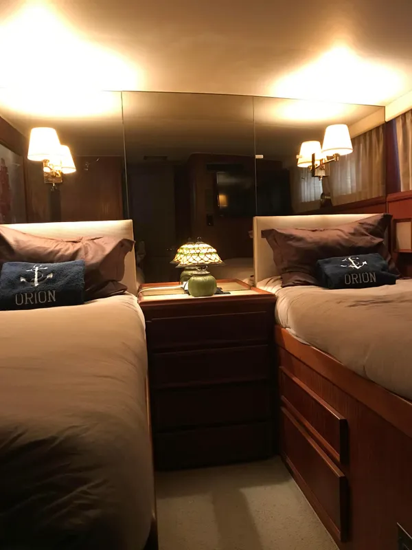 1985 Hatteras Motoryacht