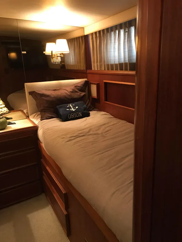 1985 Hatteras Motoryacht