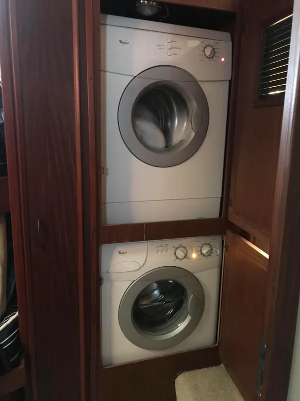 1985 Hatteras Motoryacht