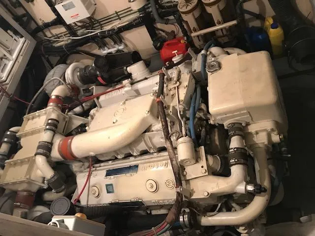 1985 Hatteras Motoryacht