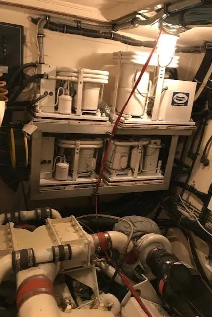 1985 Hatteras Motoryacht