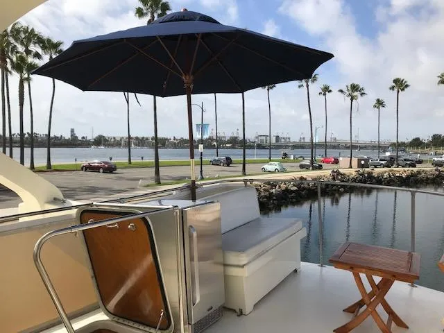 1985 Hatteras Motoryacht