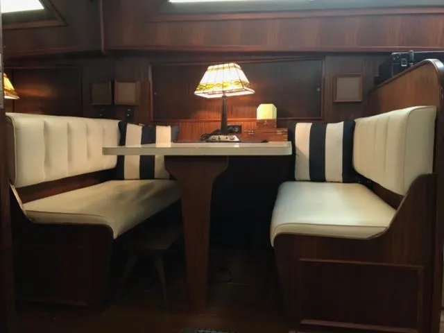 1985 Hatteras Motoryacht