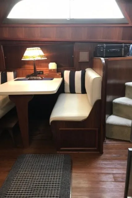 1985 Hatteras Motoryacht