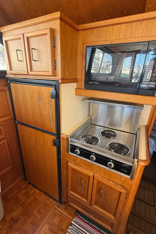 1989 Egg Harbor 41 Convertible