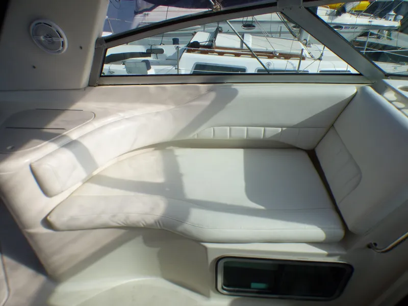 2001 Monterey 302 Cruiser