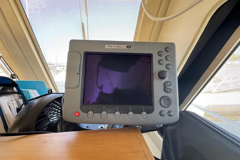 Raymarine E80 navigation display on 2006 Mainship 34 Trawler boat.