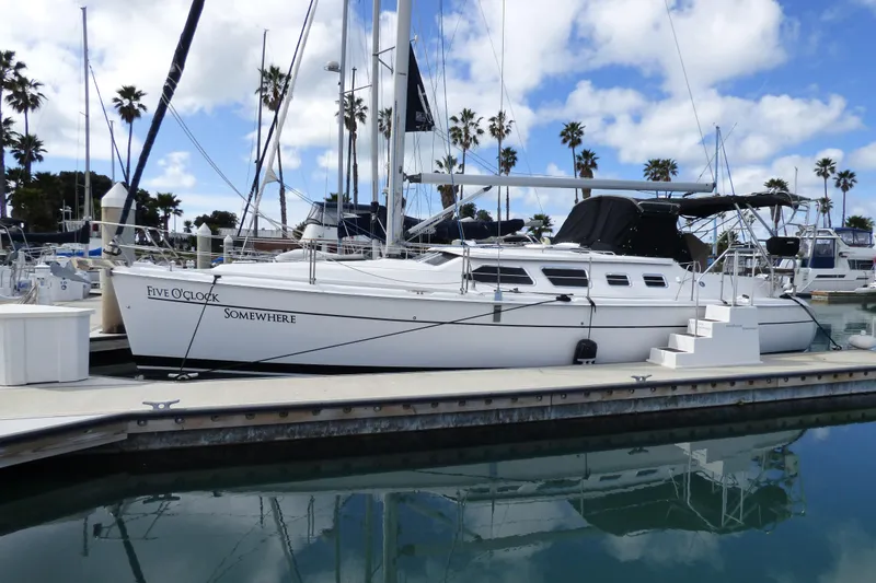 2006 Hunter 41 Deck Salon