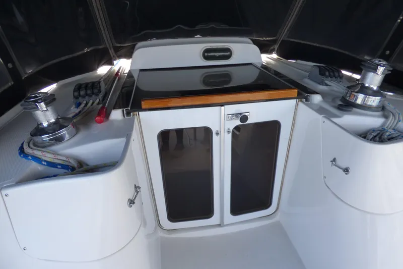 2006 Hunter 41 Deck Salon