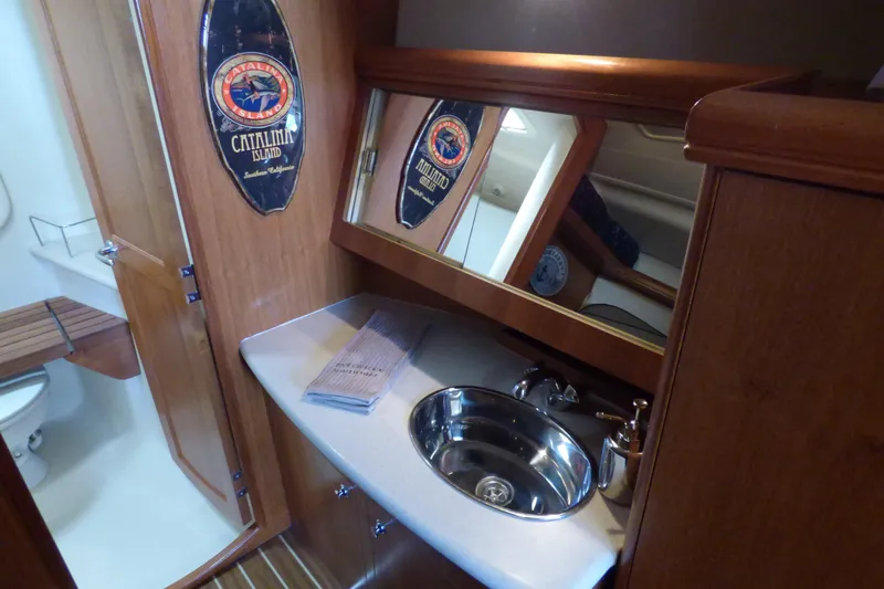 2006 Hunter 41 Deck Salon