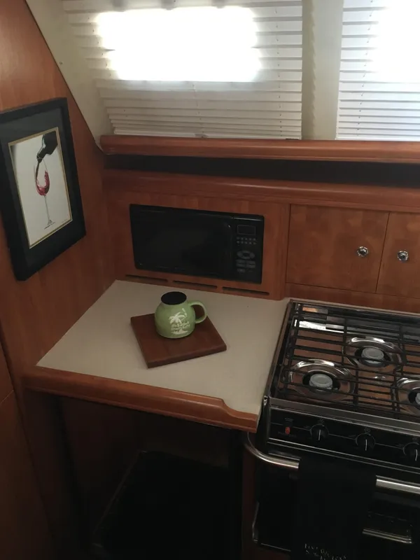 2006 Hunter 41 Deck Salon