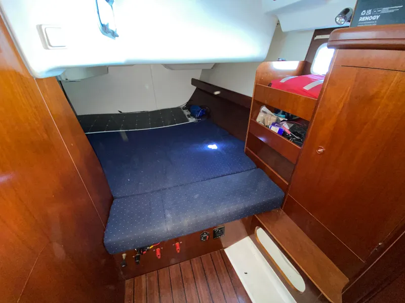 2003 Beneteau 423