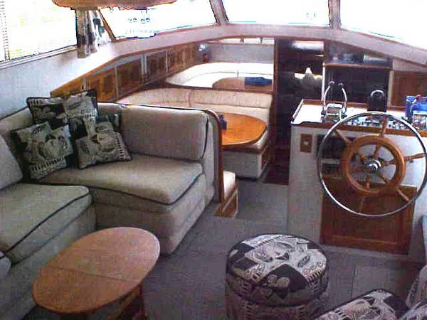1986 Symbol Cockpit Motor Yacht