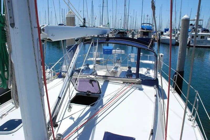 In-mast Main, Dodger