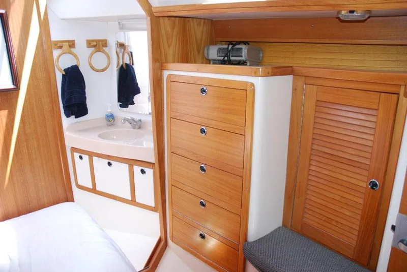 Master Dresser & Locker