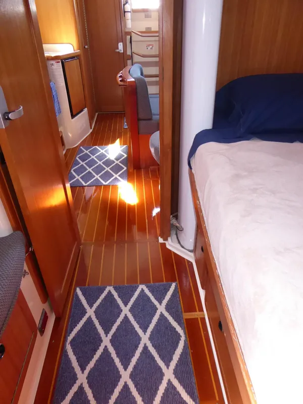 Lookin aft