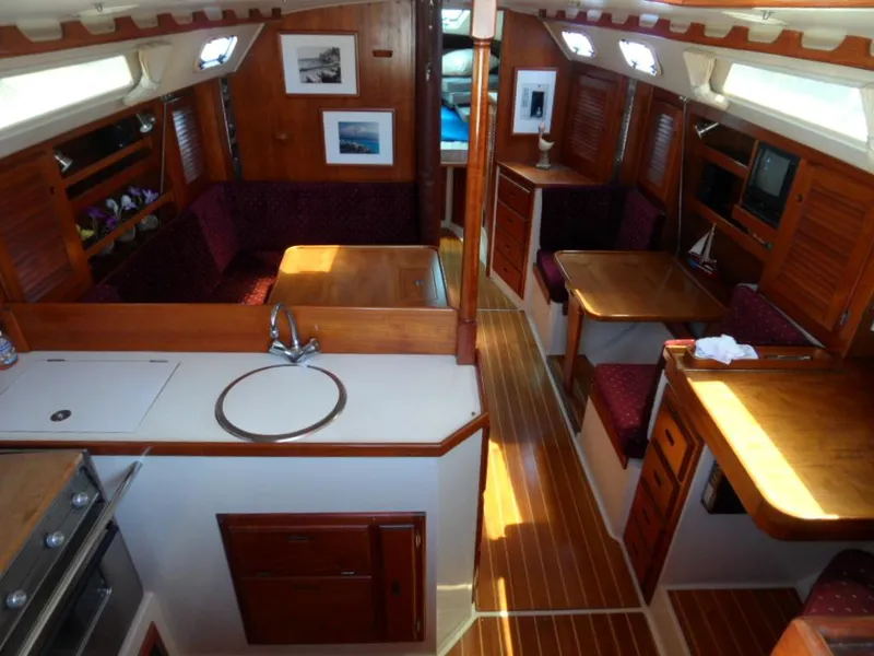 1989 Catalina 36
