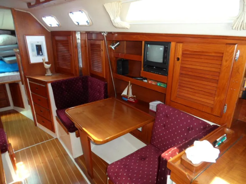1989 Catalina 36