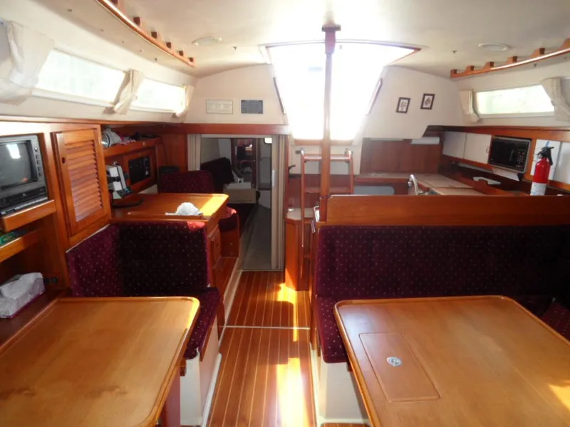 1989 Catalina 36