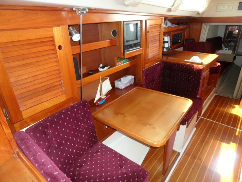 1989 Catalina 36