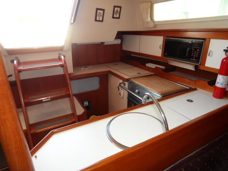 1989 Catalina 36