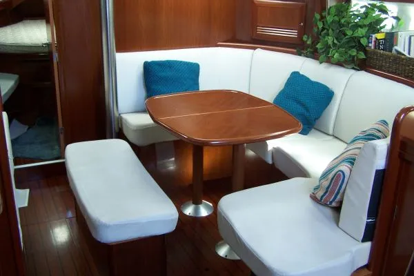 2005 Beneteau 423