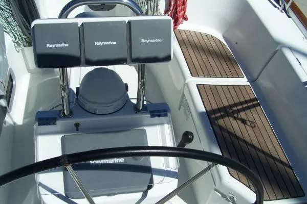 2005 Beneteau 423