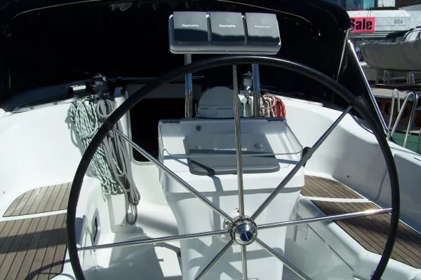 2005 Beneteau 423