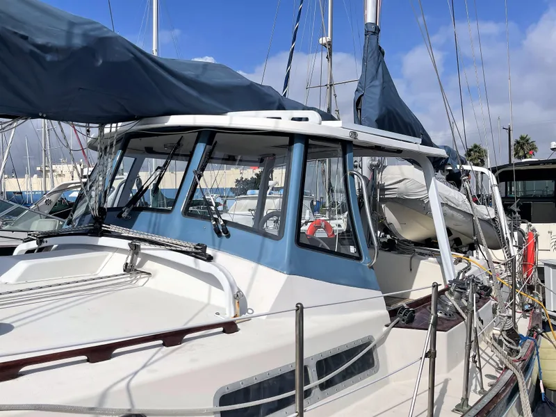 1980 Whitby Yachts 42 Center Cockpit