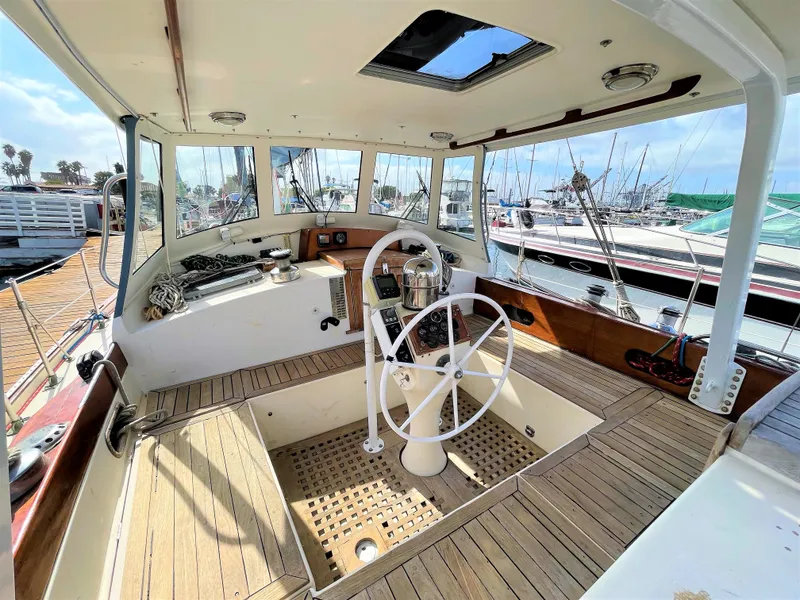 1980 Whitby Yachts 42 Center Cockpit