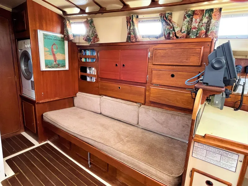 1980 Whitby Yachts 42 Center Cockpit