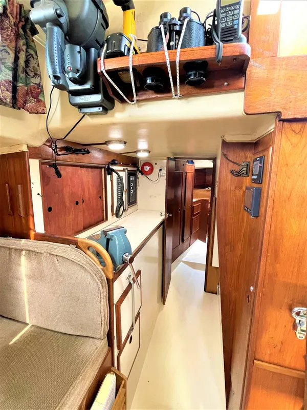 1980 Whitby Yachts 42 Center Cockpit