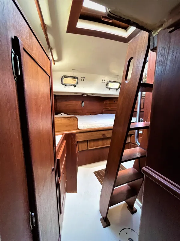 1980 Whitby Yachts 42 Center Cockpit