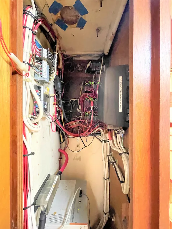 1980 Whitby Yachts 42 Center Cockpit