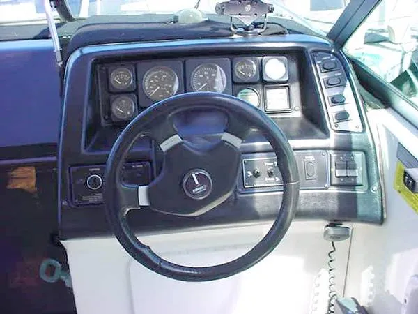 1991 Chaparral 2370