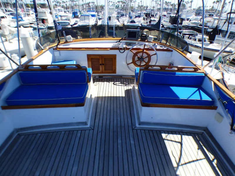 1981 Hershine Trawler