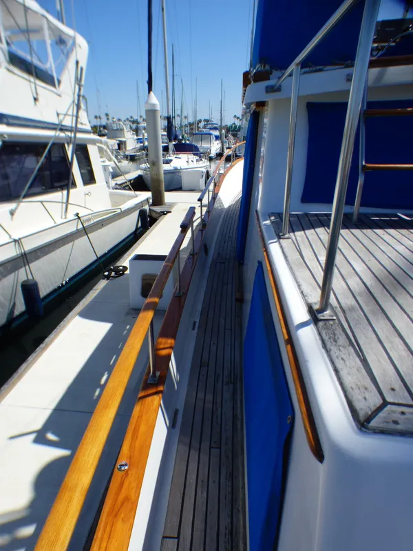 1981 Hershine Trawler