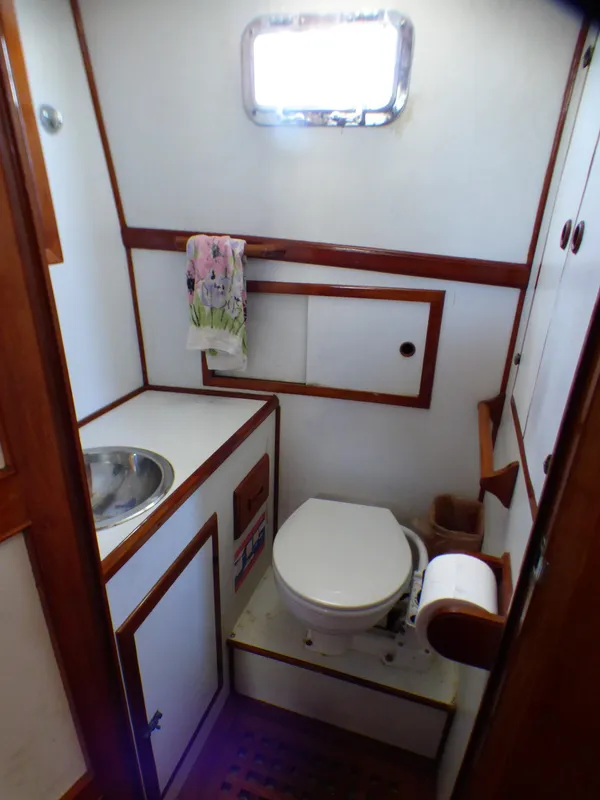 1981 Hershine Trawler