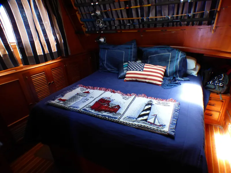 1981 Hershine Trawler