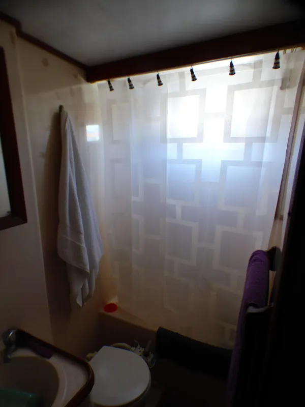 Aft cabin tub