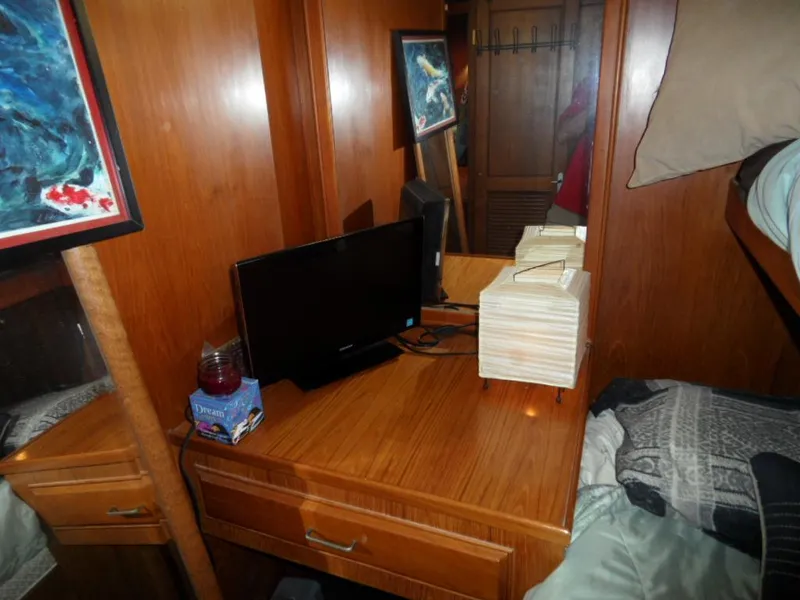 Guest cabin desk and mirror
