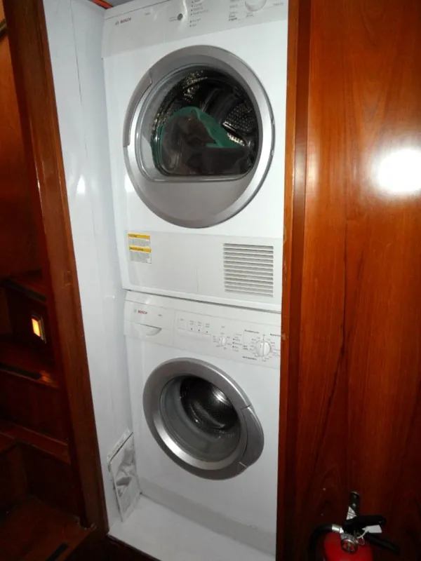 NEW Boshe washer and dryer