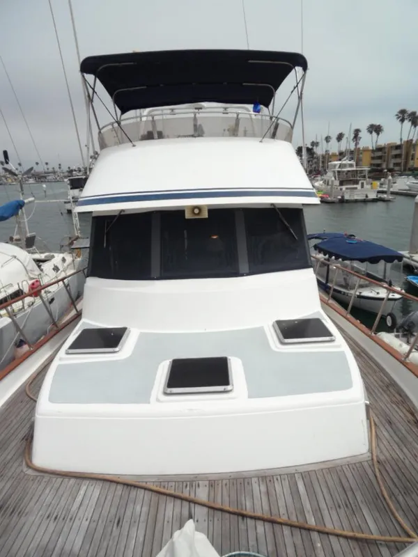 Foredeck looking aft