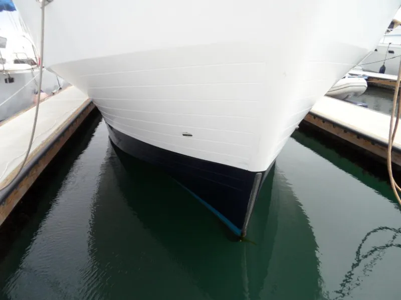 New raised waterline stripe 2015