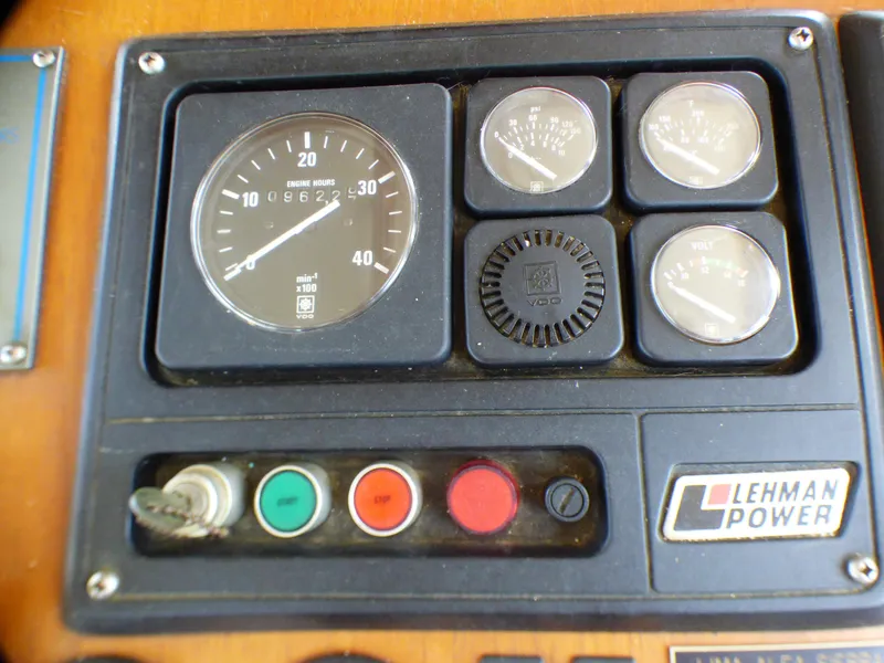 1989 CHB 42